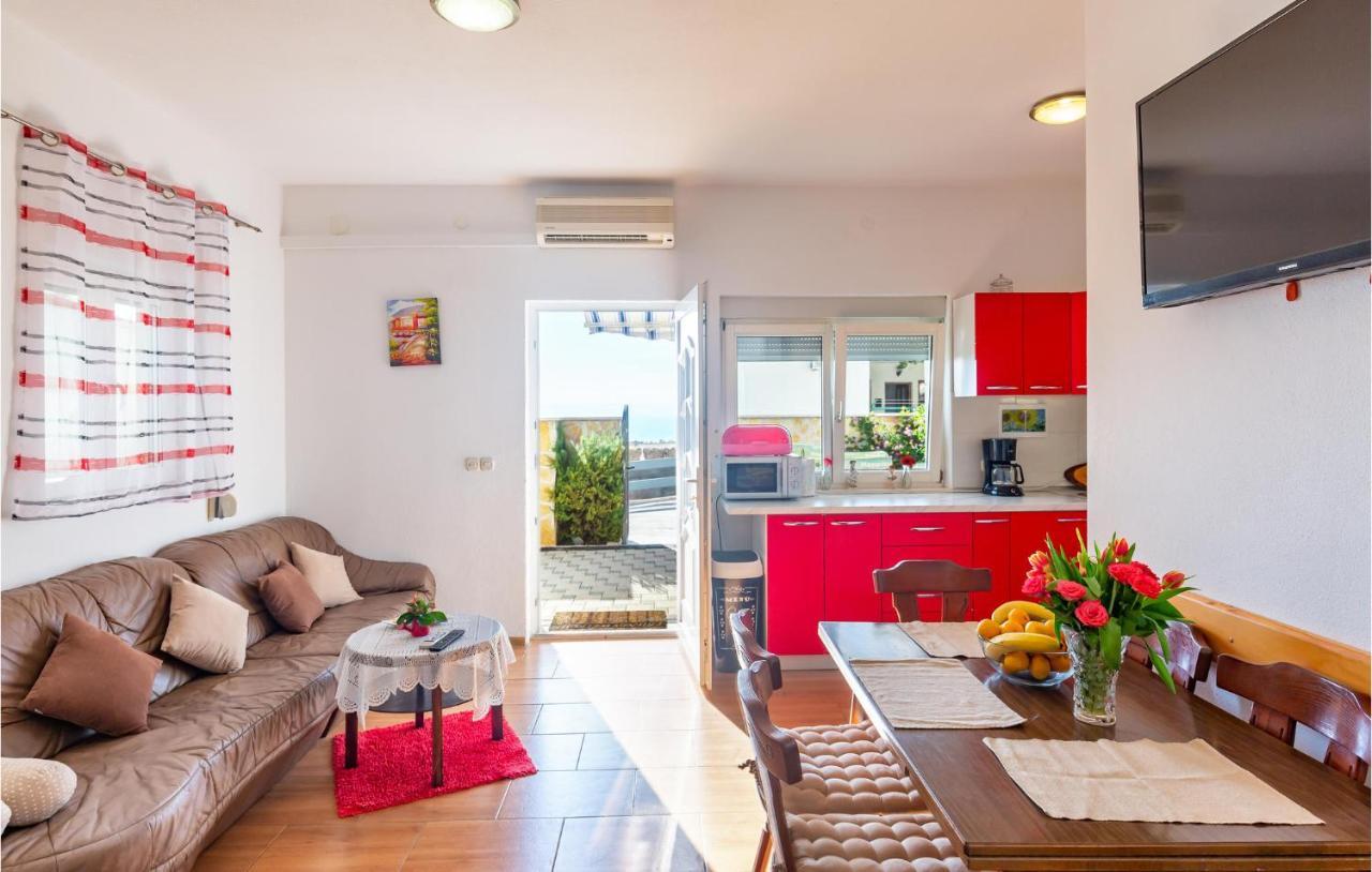 Lovely Home In Makarska With Wifi Esterno foto