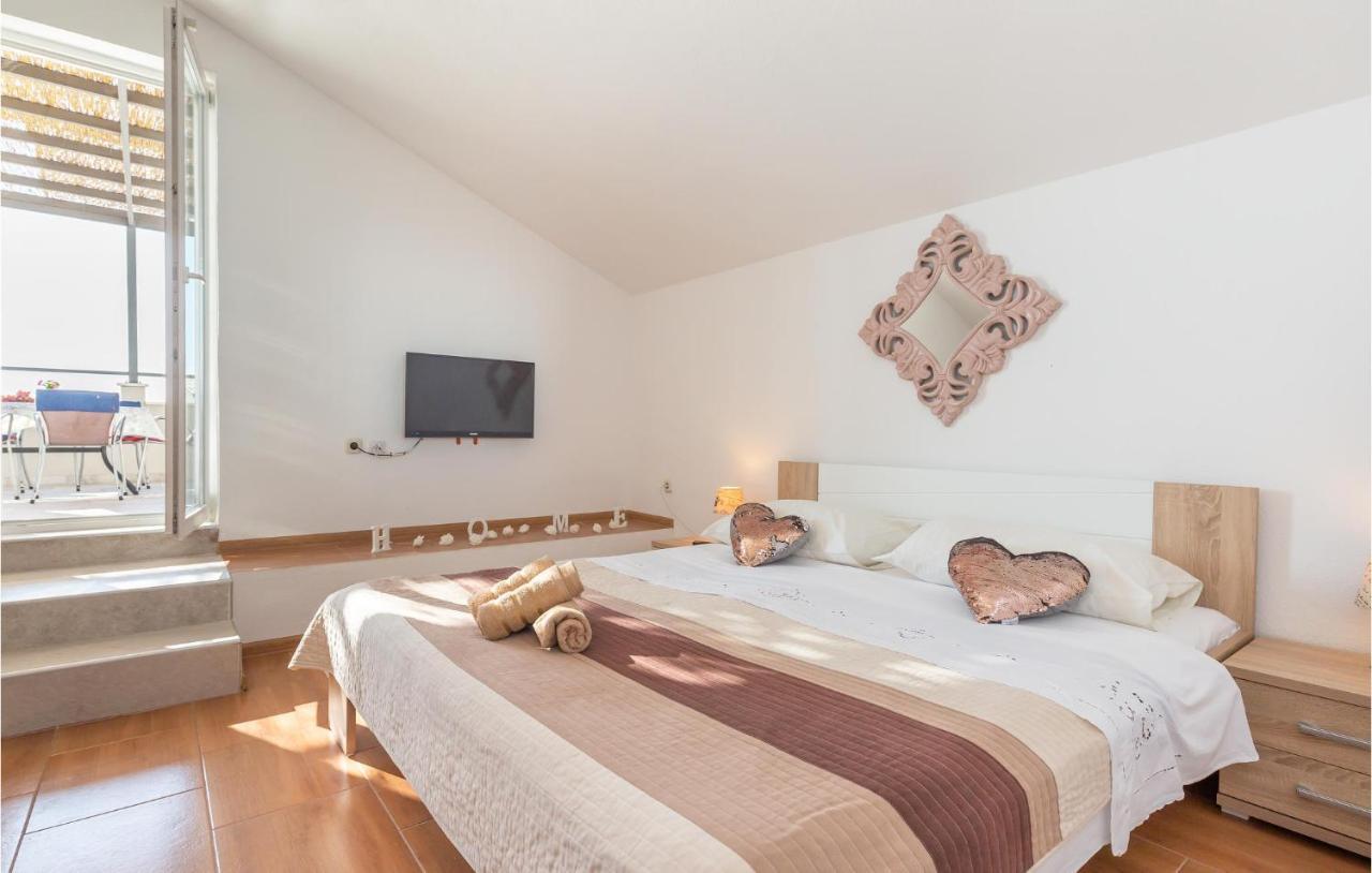 Lovely Home In Makarska With Wifi Esterno foto