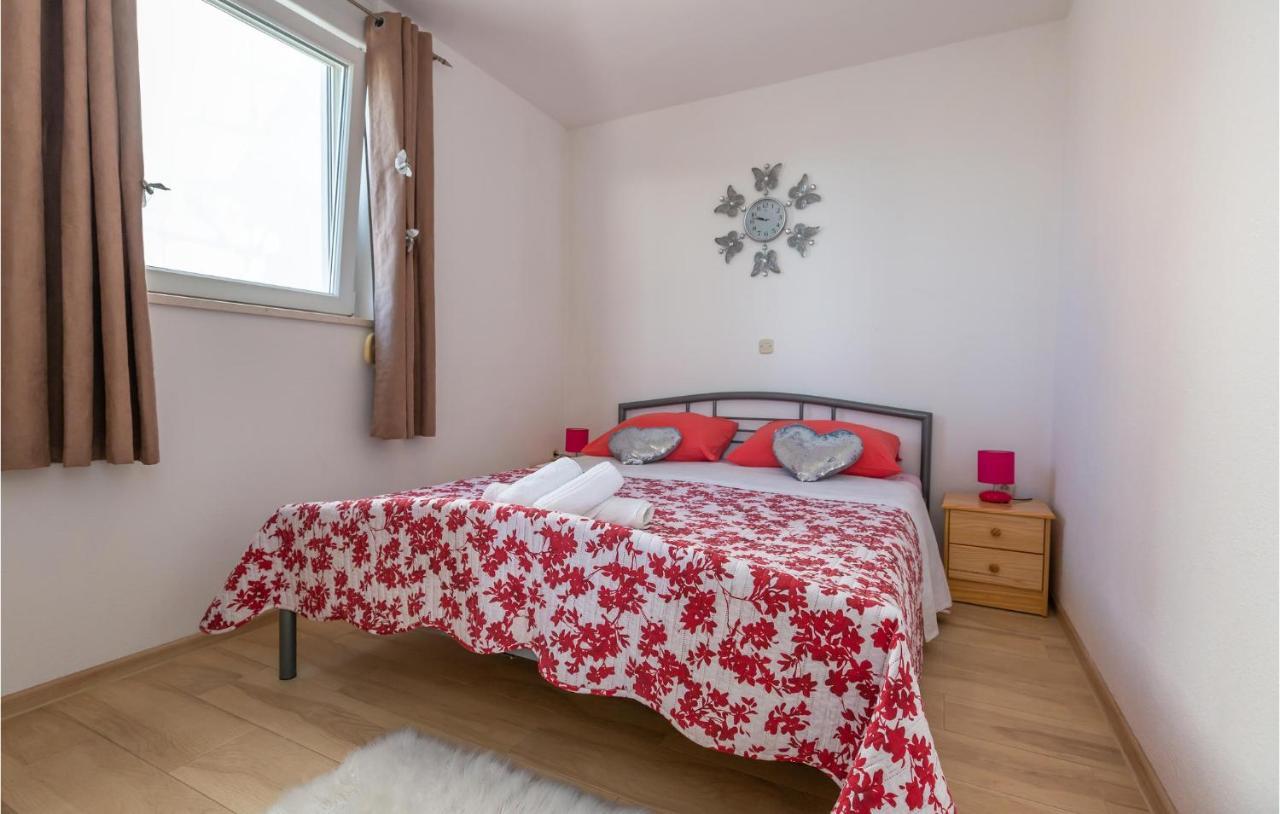 Lovely Home In Makarska With Wifi Esterno foto