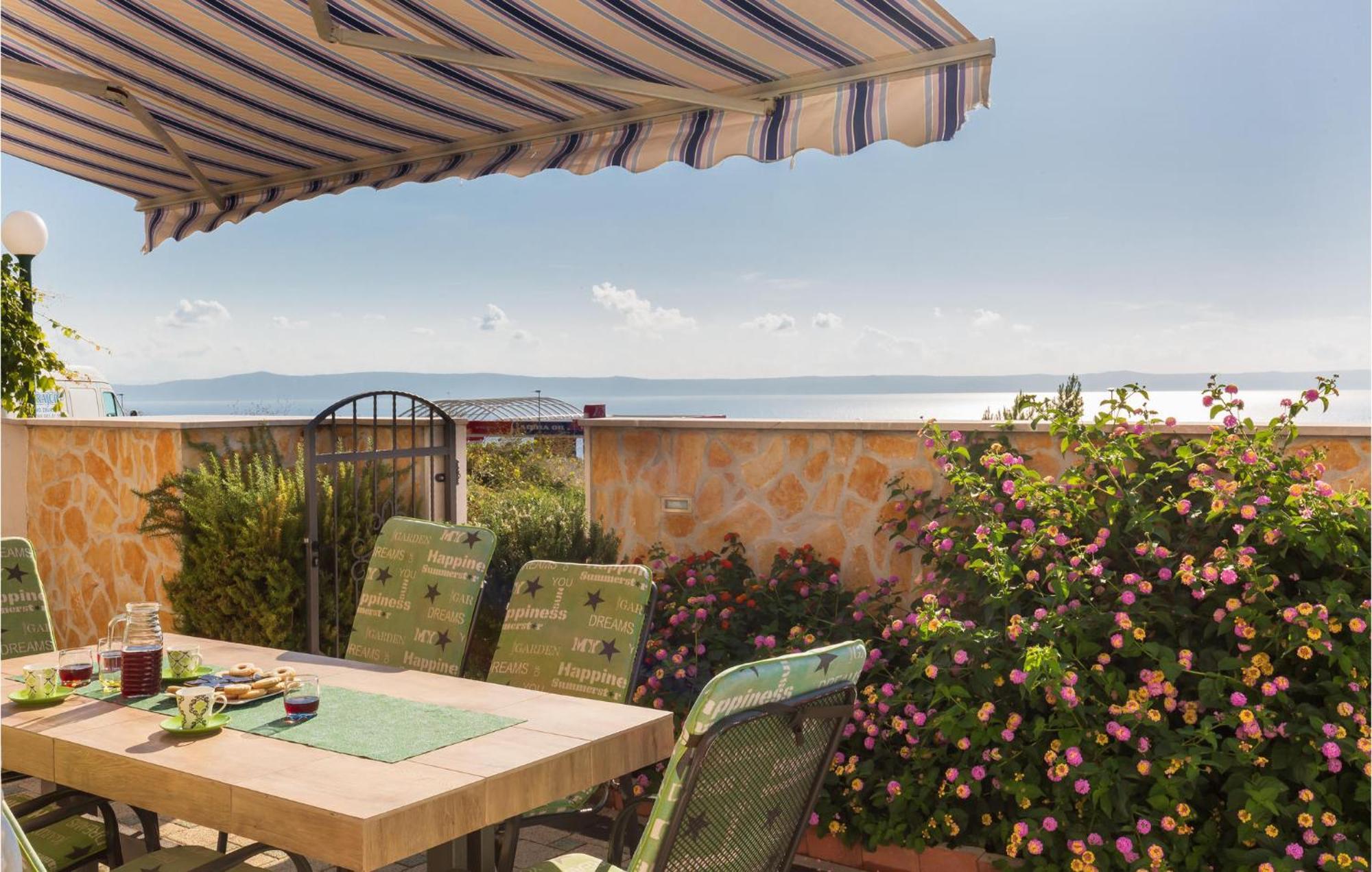Lovely Home In Makarska With Wifi Esterno foto