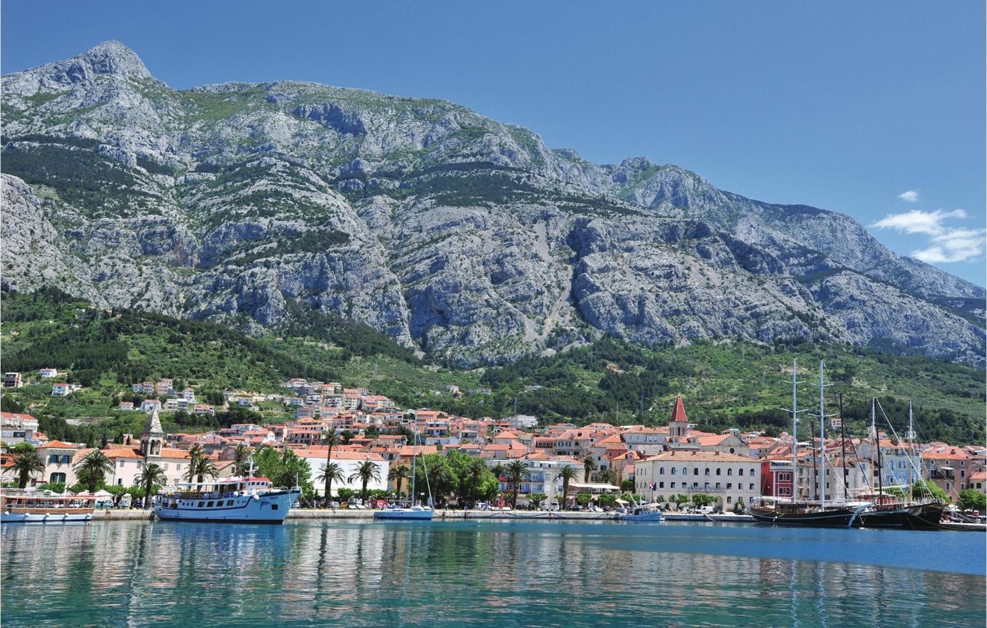 Lovely Home In Makarska With Wifi Esterno foto